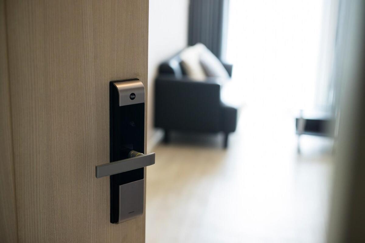 Modern Condo In Nimman P608 By Pimolplace